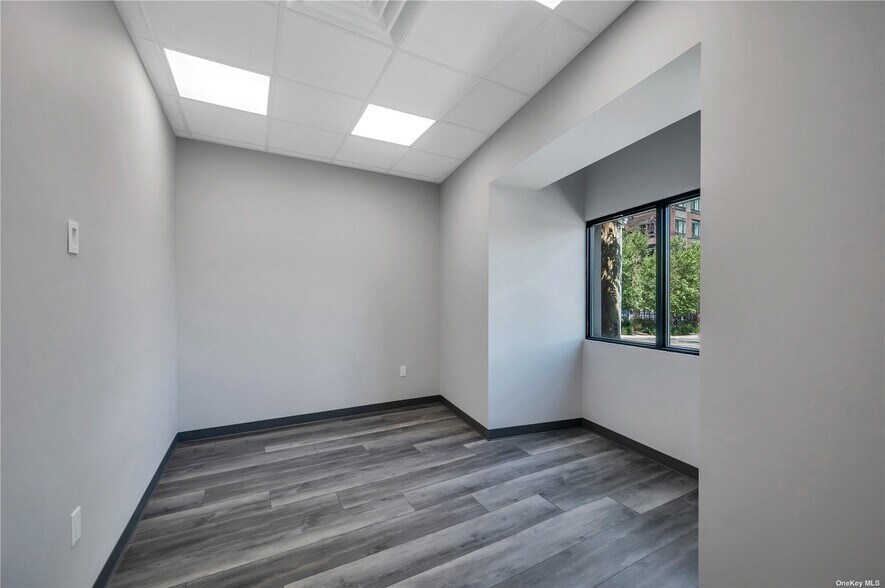 More Photos Of 241 E Shore Rd, Great Neck Office For Lease