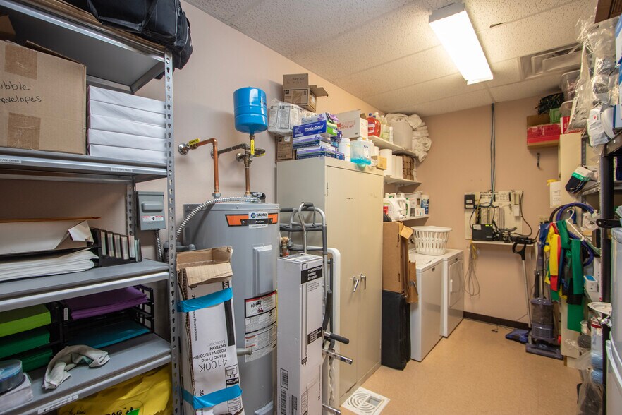 More Photos Of 3831 Denis Dr, Casper Medical For Lease