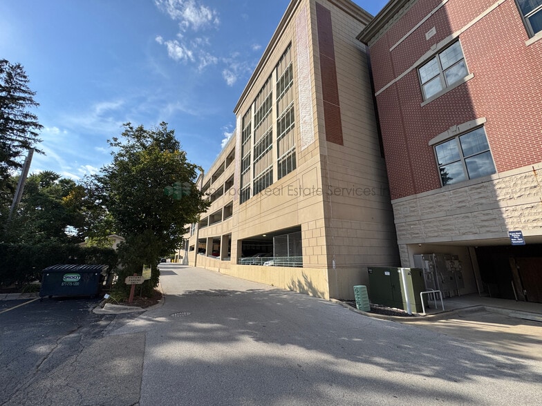More Photos Of 301 S Main St, Naperville Unknown For Lease