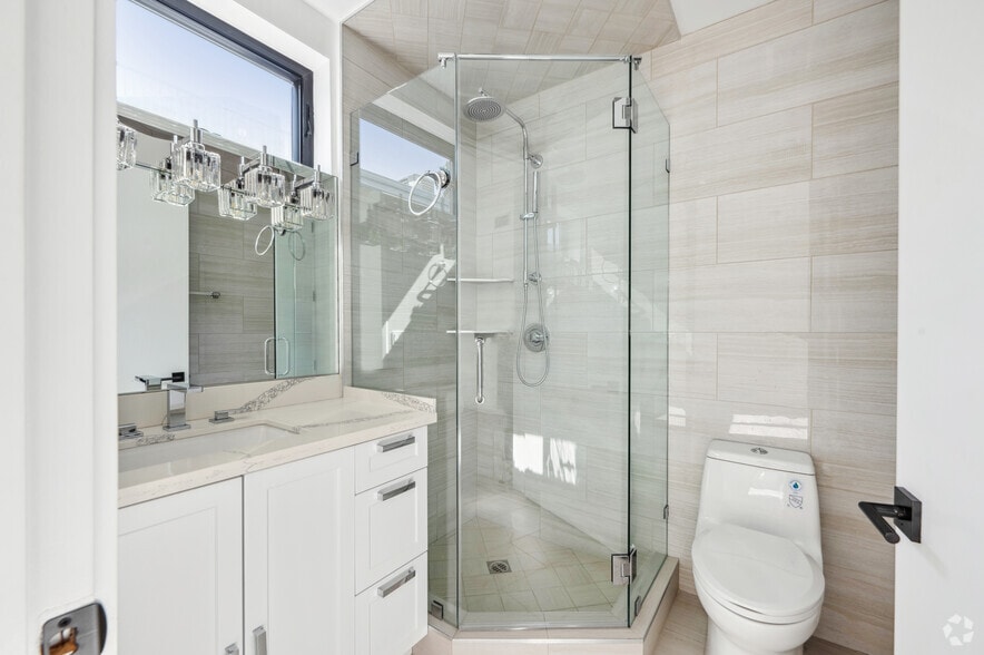 More Photos Of 137 N Doheny Dr, West Hollywood Apartments For Sale