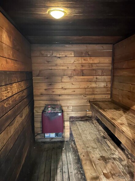 More Photos Of 415 Wingfield St, Ruidoso Health Club For Sale