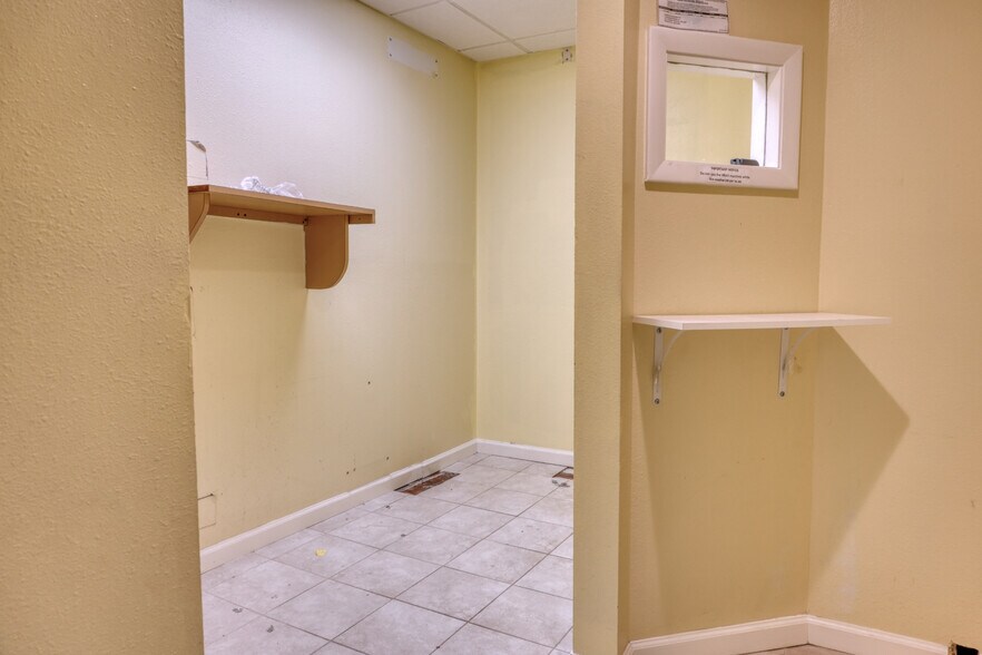 More Photos Of 2477 Stickney Point Rd, Sarasota Medical For Sale