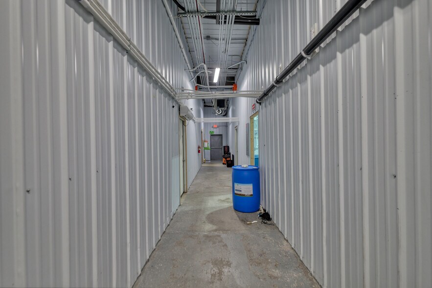 More Photos Of 106 E Smith St, Iron Mountain Distribution For Sale