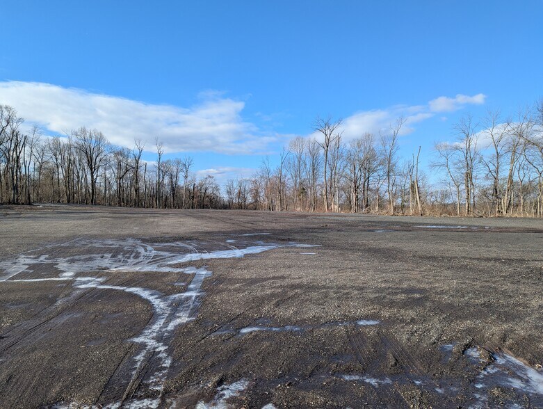 More Photos Of 3938 Ridge Pike, Collegeville Land For Lease