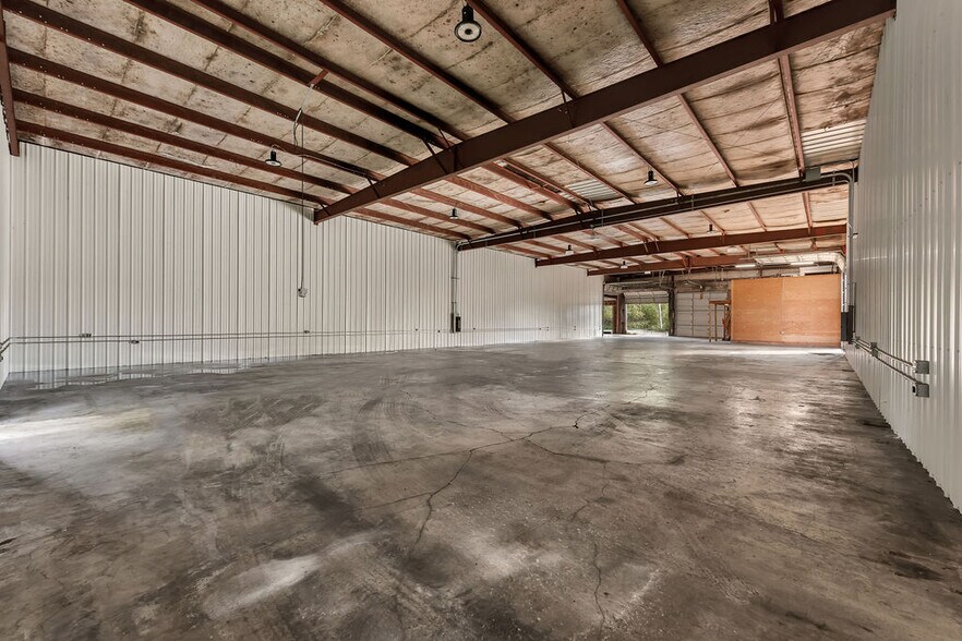 More Photos Of 1425 SE 9th St, Warrenton Warehouse For Lease