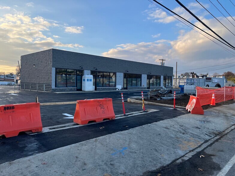 Primary Photo Of 401 Hicksville Rd, Bethpage Storefront Retail Office For Lease