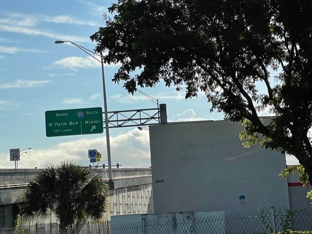 More Photos Of 1815 10th Ave N, Lake Worth Beach Warehouse For Lease