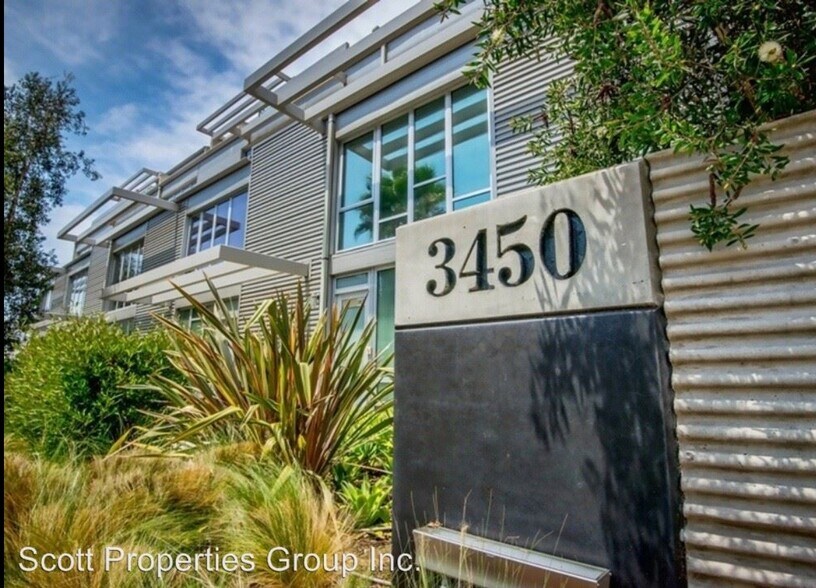 More Photos Of 3450 Cahuenga Blvd W, Los Angeles Office Residential For Lease