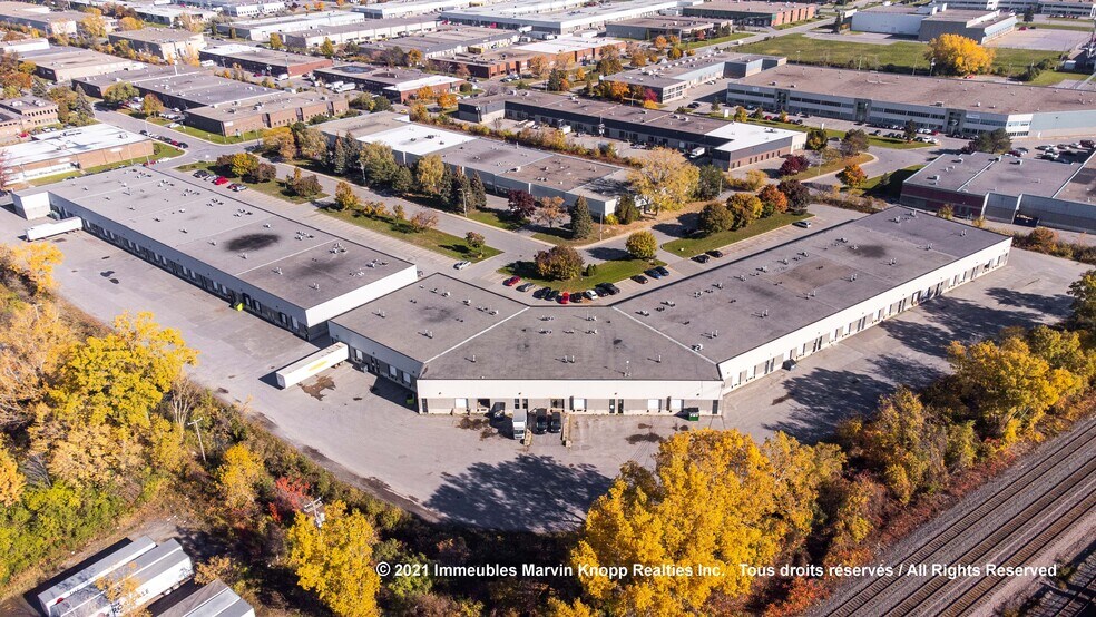 More Photos Of 480-518 Av Lépine, Dorval Warehouse For Lease