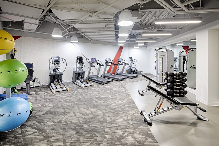 More Photos Of 2400 Research Blvd, Rockville Office For Lease