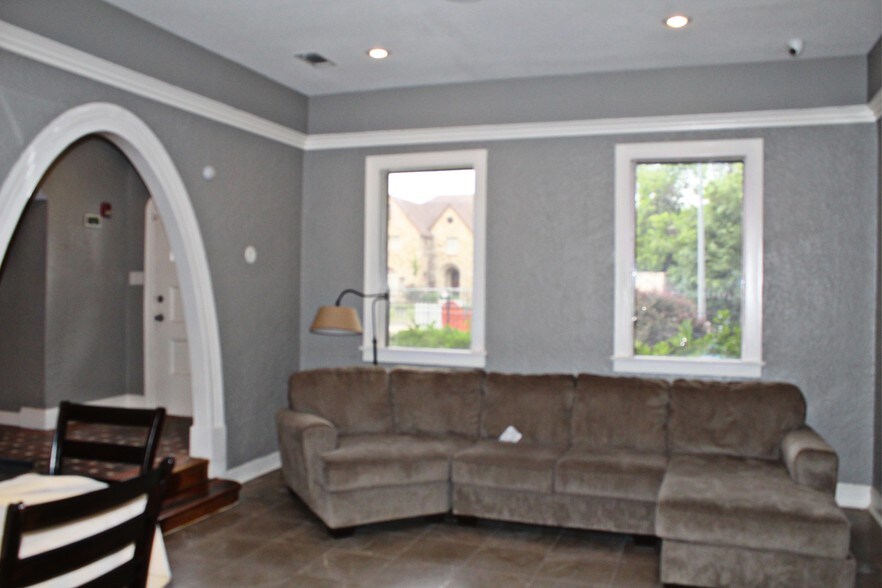 More Photos Of 2424 Southmore Blvd, Houston Medical For Lease