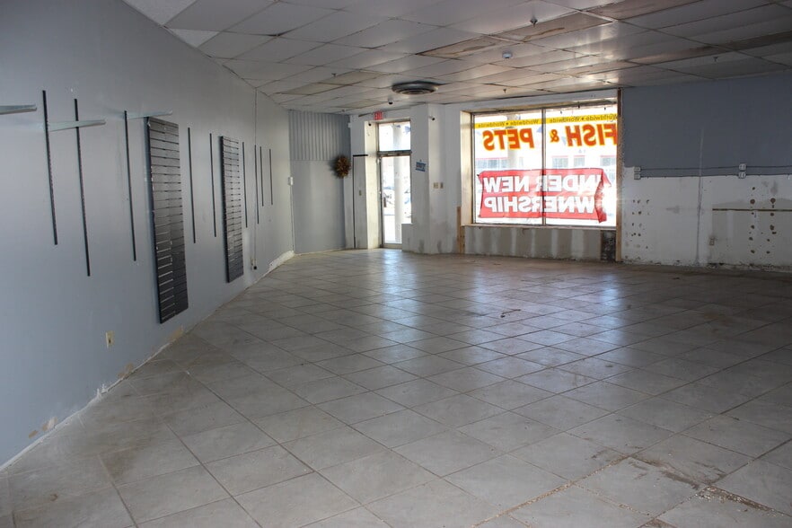 More Photos Of 61 Amity Rd, New Haven Unknown For Lease