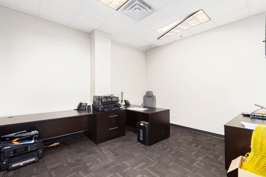 More Photos Of 1110-1166 S Gilbert Rd, Gilbert Unknown For Lease