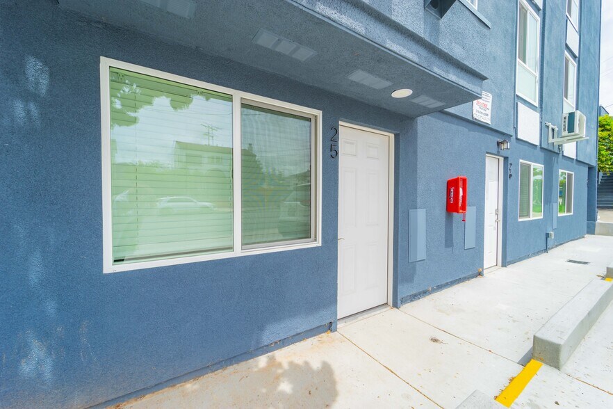 More Photos Of 2120 Mission Ave, San Diego Apartments For Sale