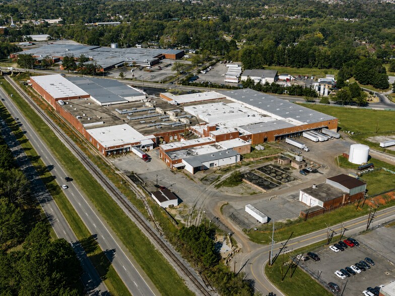 Primary Photo Of 300 S Main St, Mauldin Warehouse For Lease