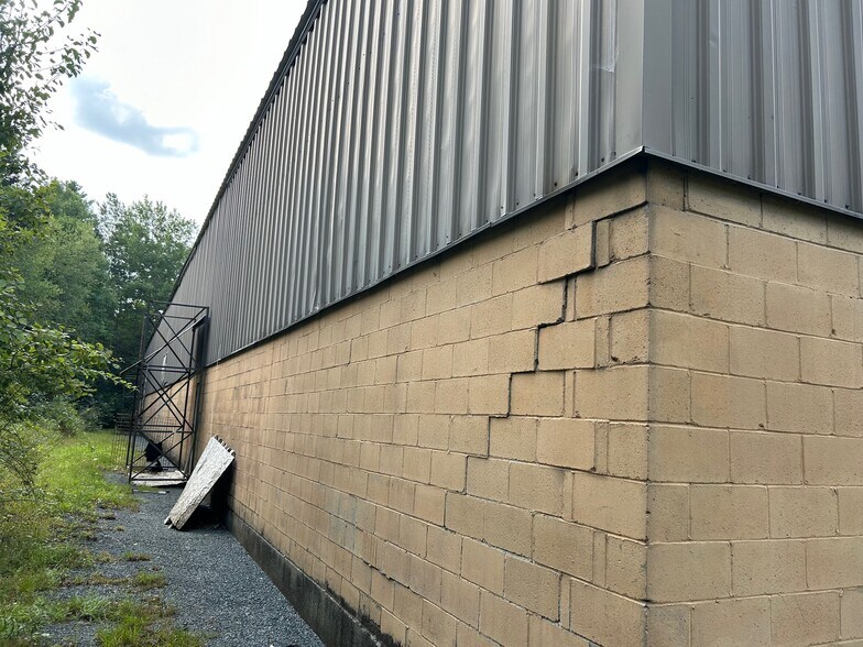 More Photos Of 326 Dartmouth College Hwy, Lebanon Warehouse For Sale