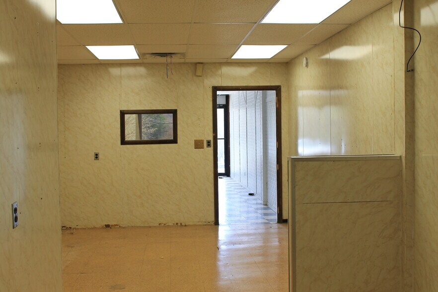More Photos Of 72-82 N State Rd, Briarcliff Manor, Briarcliff Manor Storefront Retail Office For Lease