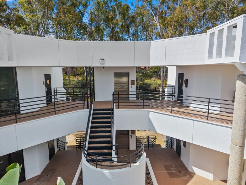 More Photos Of 5080 Shoreham Pl, San Diego Office For Sale