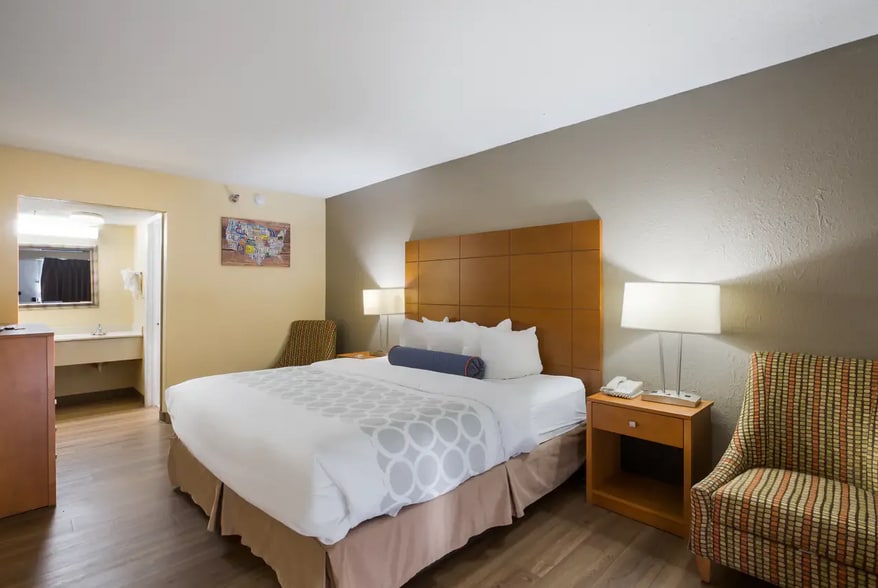 More Photos Of 19534 Whyte Hardee Blvd, Hardeeville Hotel For Sale