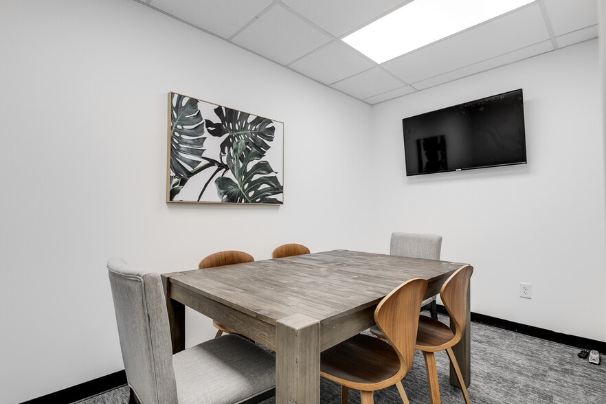 More Photos Of 2405 Westwood Ave, Richmond Office For Lease