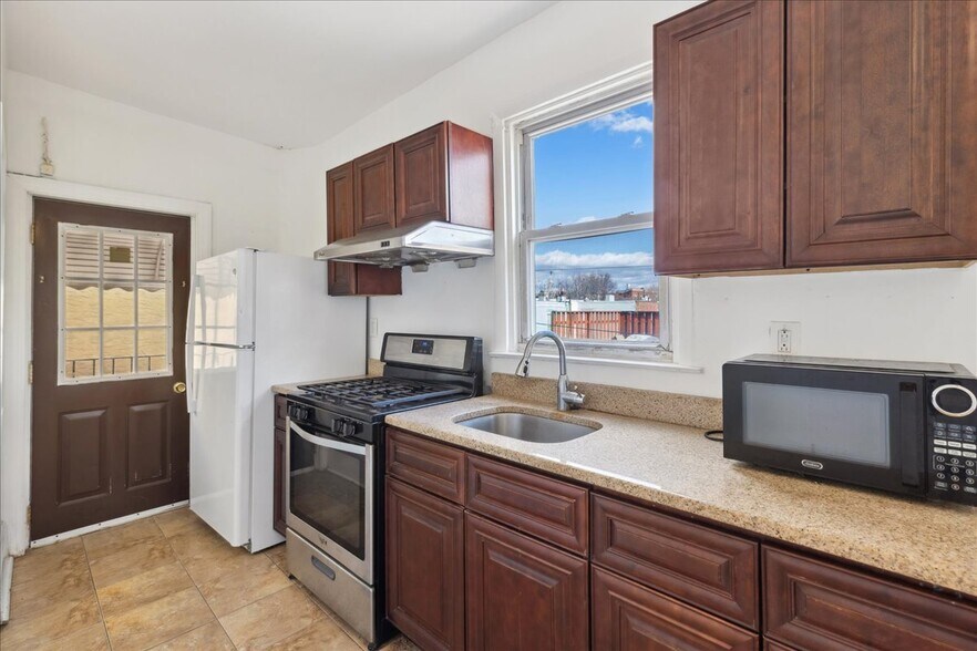 More Photos Of 1331 Mifflin St, Philadelphia Apartments For Sale