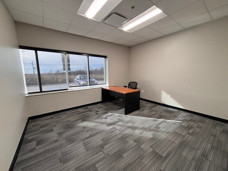 More Photos Of 18760 Johnson Dr, Shawnee Warehouse For Lease