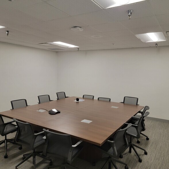More Photos Of 500 Economy Ct, Freeport Office For Lease