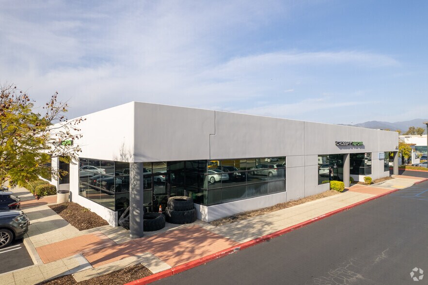 More Photos Of 29851 Aventura, Rancho Santa Margarita Freestanding For Lease