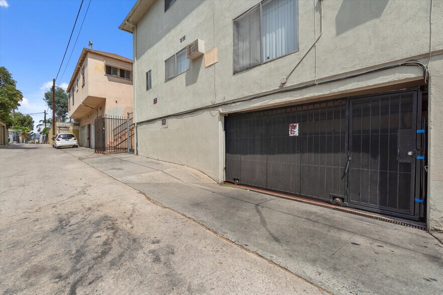 More Photos Of 1911 W 2nd St, Los Angeles Apartments For Sale