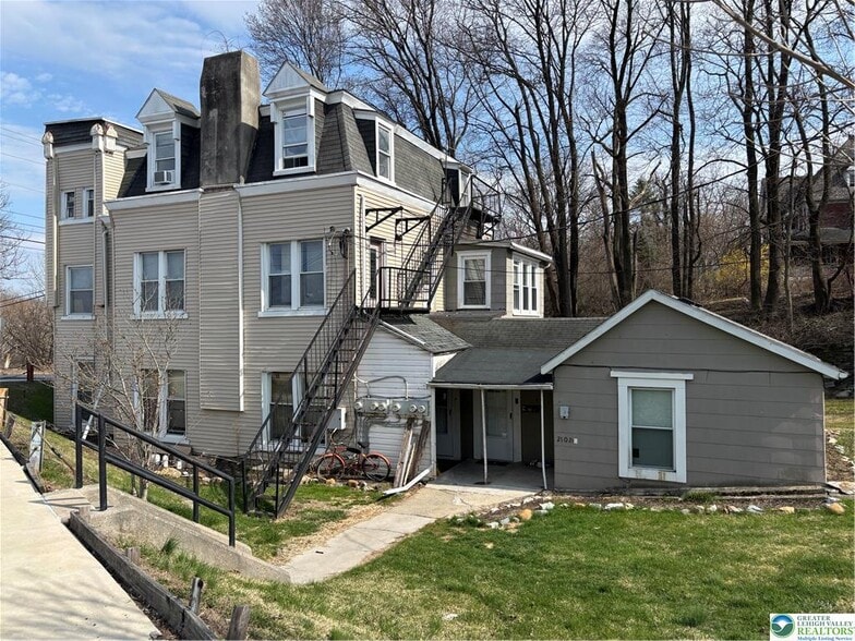 More Photos Of 2102 S Lehigh Ave, Whitehall Apartments For Sale