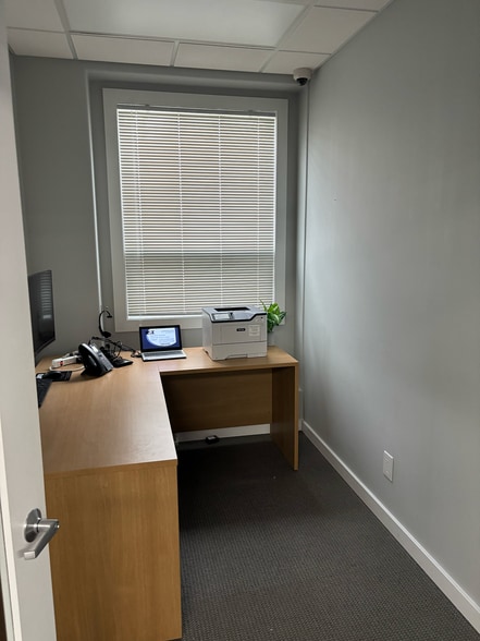 More Photos Of 1750 Leonard St NE, Grand Rapids Office For Sale