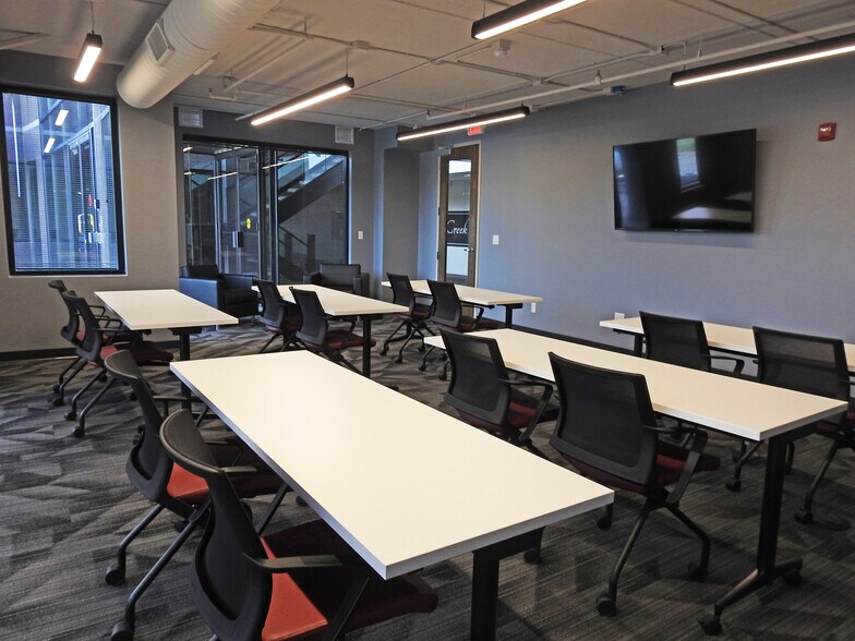 More Photos Of 9800 Shelard Pkwy, Plymouth Office For Lease
