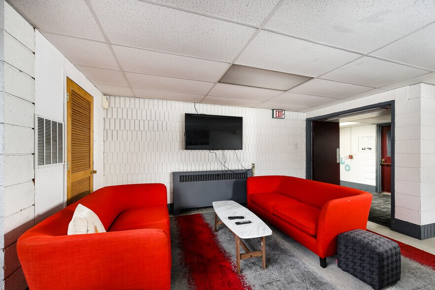 More Photos Of 657 Pratt Dr, Indiana Apartments For Sale