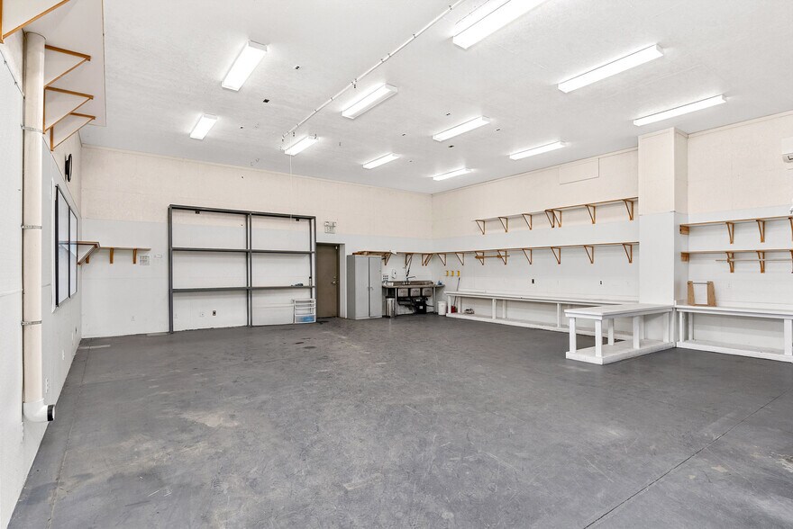 More Photos Of 2120 Loleta Ave, Corning Warehouse For Sale