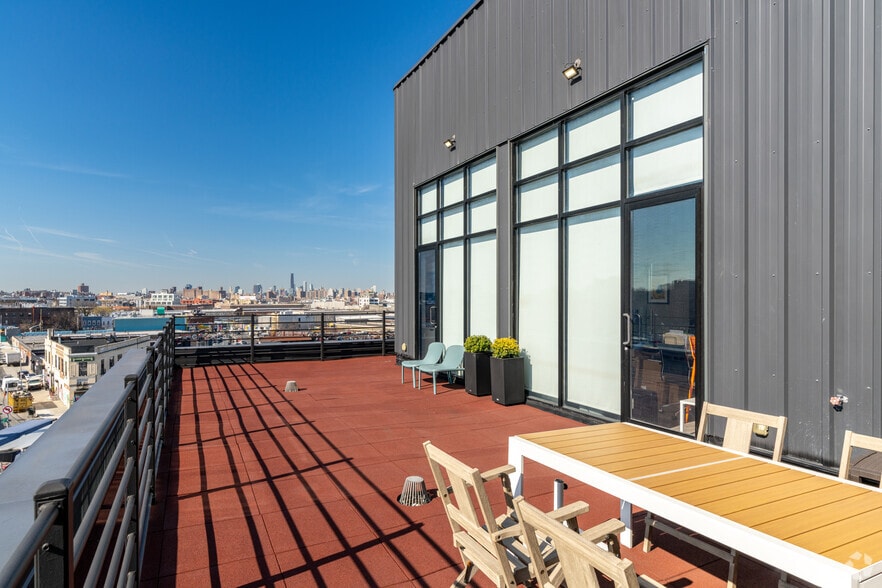 More Photos Of 50-05 Metropolitan Ave, Ridgewood Loft Creative Space For Lease