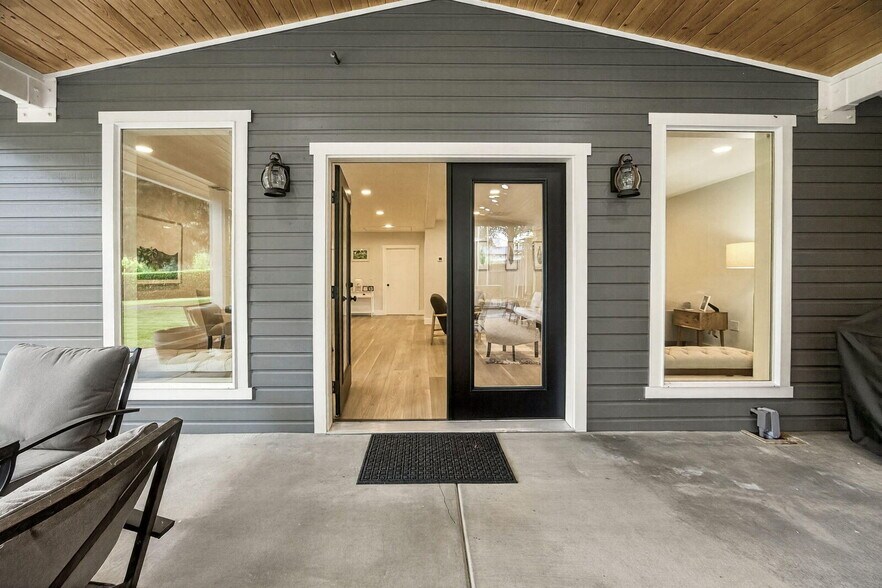 More Photos Of 111 Cedar St, Rogue River Office Residential For Sale