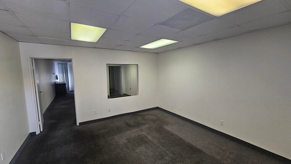 More Photos Of 3160 S Valley View Blvd, Las Vegas Medical For Lease