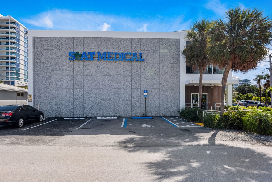 Primary Photo Of 900 NE 26th Ave, Fort Lauderdale Medical For Lease