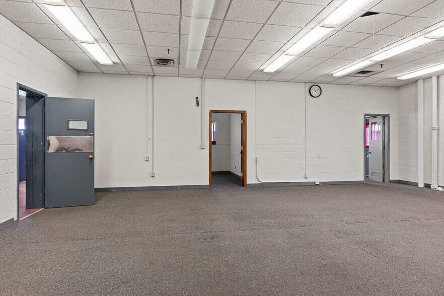 More Photos Of 1430 N Second St, Wisconsin Rapids Manufacturing For Lease