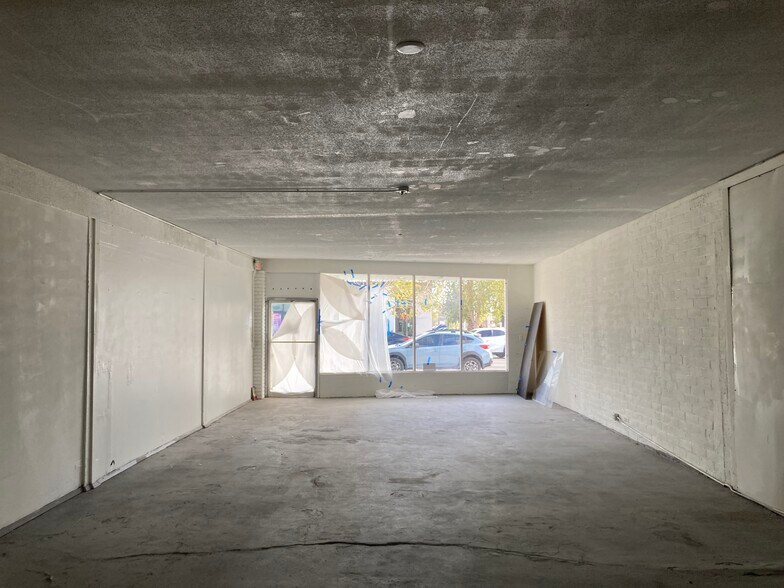 More Photos Of 1036-1038 S Main St, Las Vegas Storefront For Lease
