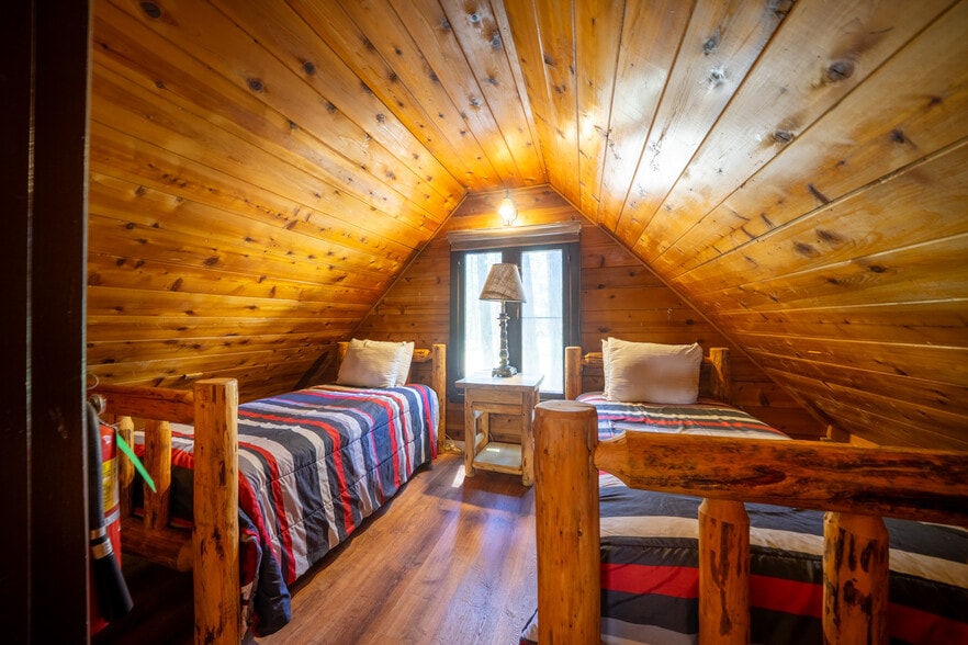 More Photos Of 42268 Moonridge Rd, Big Bear Lake Hotel For Sale
