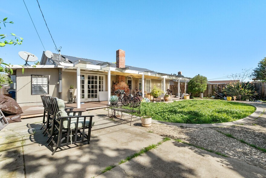 More Photos Of 1708 Hallmark Ln, San Jose Healthcare For Sale