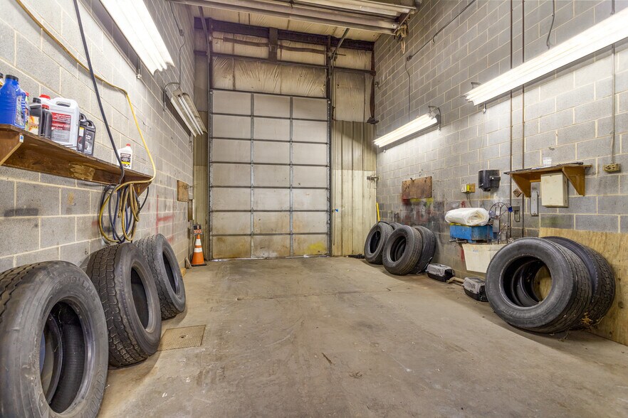 More Photos Of 1625 Ritner Hwy, Carlisle Industrial For Lease