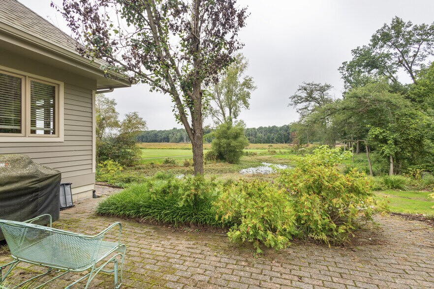 More Photos Of 3850 Glenkerry Ct, Portage Medical For Sale