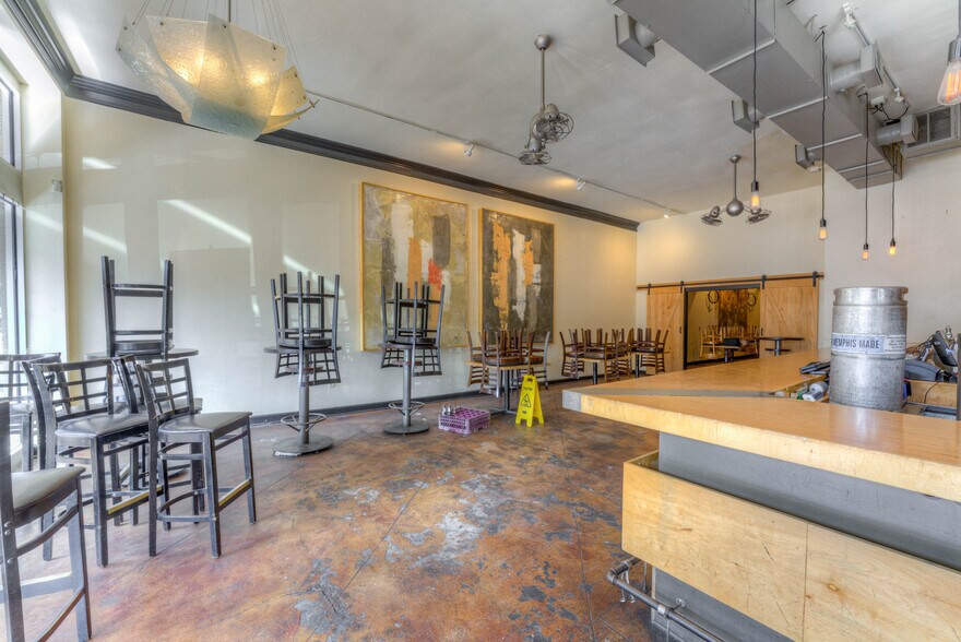 More Photos Of 940-942 S Cooper St, Memphis Storefront For Lease