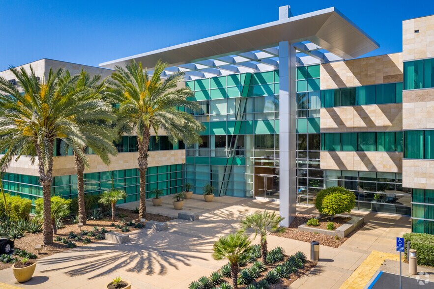 More Photos Of 5901 Priestly Dr, Carlsbad Office For Lease