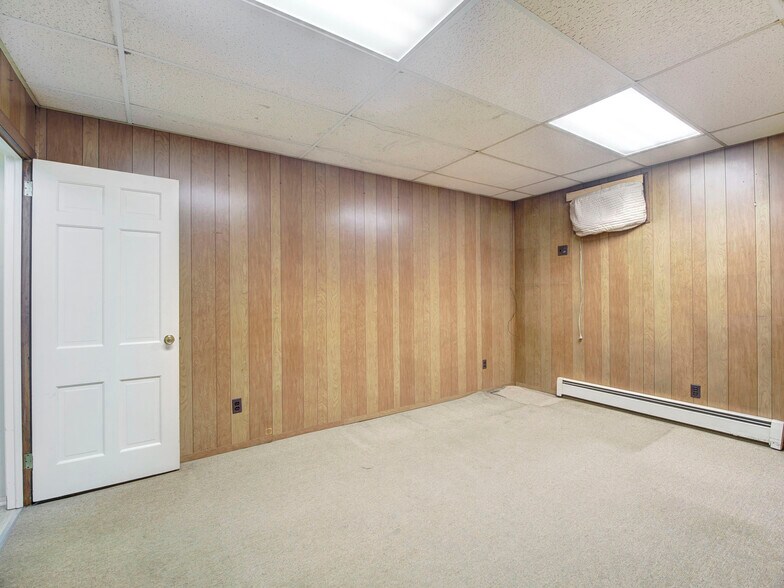 More Photos Of 510 Boulevard, Kenilworth Storefront Retail Residential For Lease