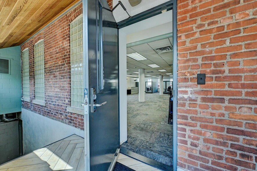 More Photos Of 139 Chestnut St, Nutley Office For Lease