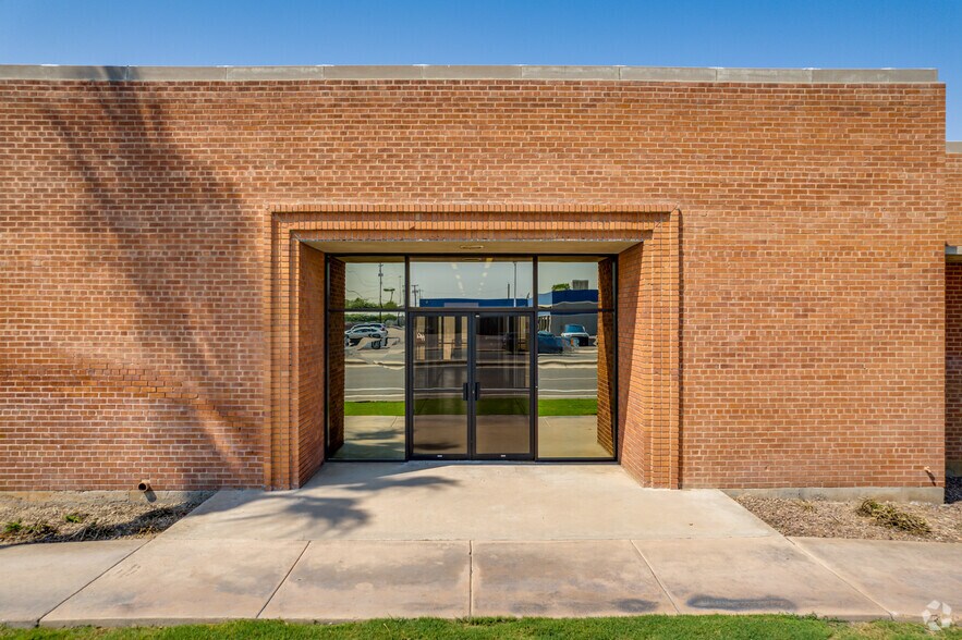 More Photos Of 1300 S Litchfield Rd, Goodyear Loft Creative Space For Lease