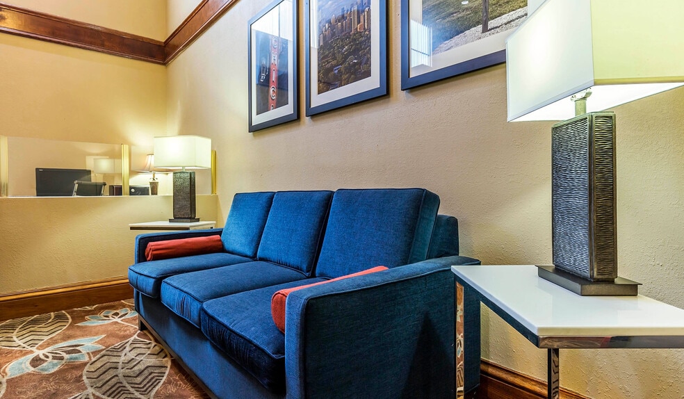 More Photos Of 2235 173rd St, Lansing Hotel For Sale